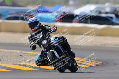 media/Oct-09-2022-SoCal Trackdays (Sun) [[95640aeeb6]]/Turn 2 (1110am)/